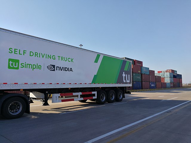 You are currently viewing Self Driving Trucks: What’s on the Horizon?