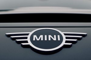 Mini Shadow Unveils its Dark Appearance With a Bright Idea