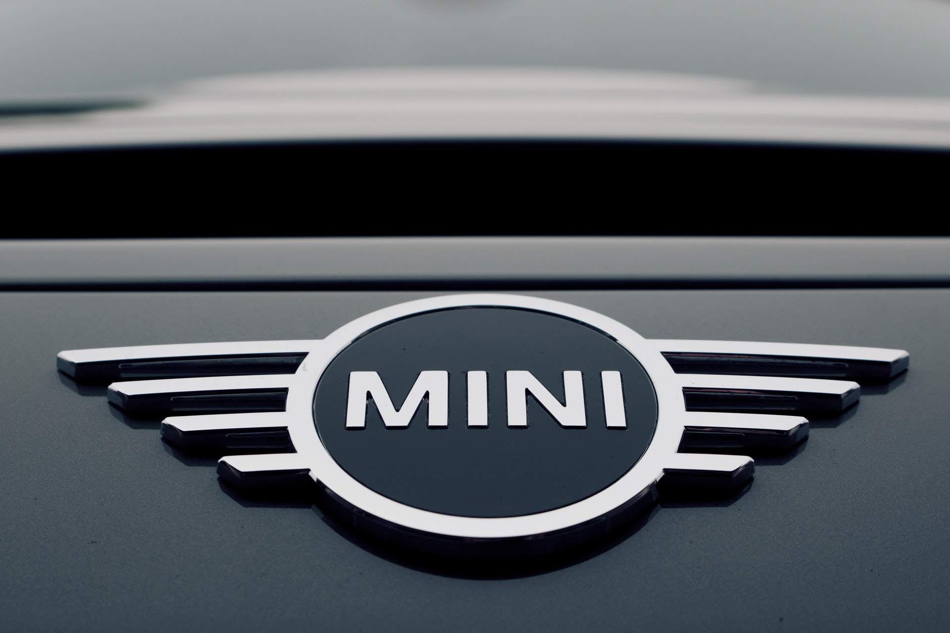 You are currently viewing Mini Shadow Unveils its Dark Appearance With a Bright Idea