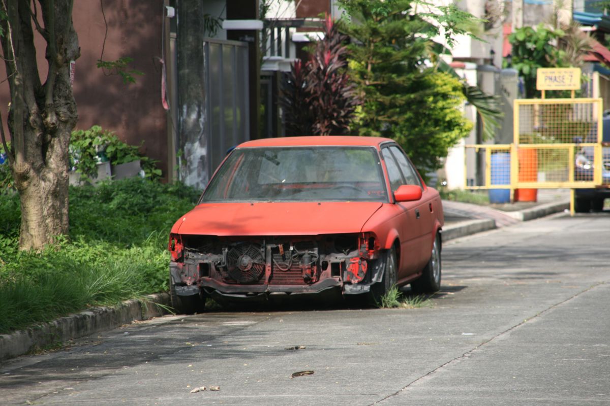 You are currently viewing Can I Ship a Non-Running Car?