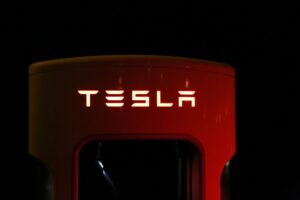 Read more about the article Tesla Electric Semis Get First Delivery